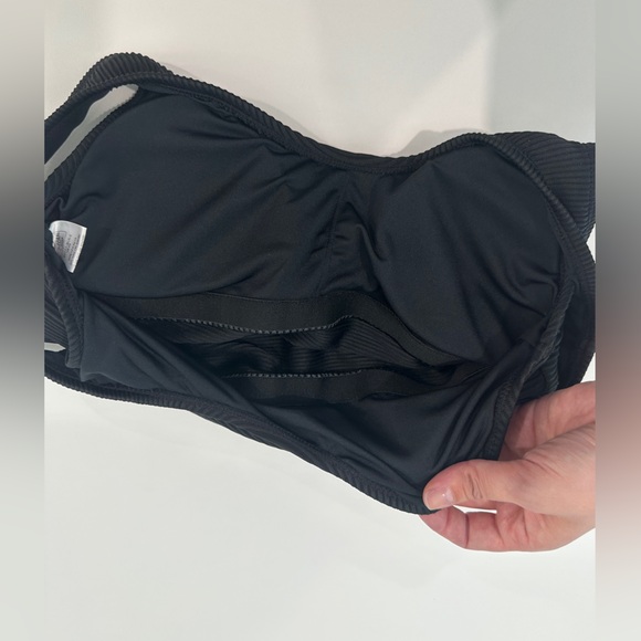 Coral reef women’s bathing suit top and bottom. Size 4/6 fits a S-M - Picture 4 of 12